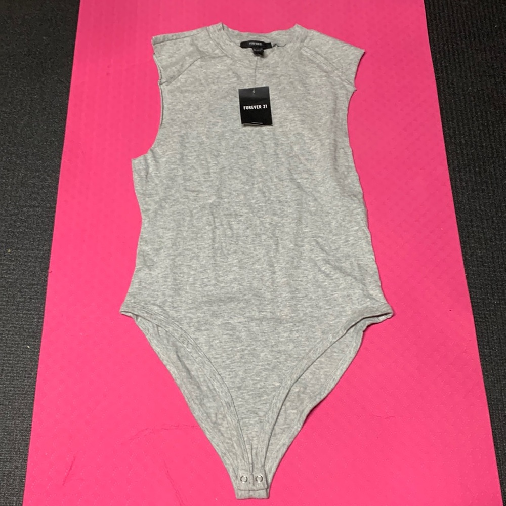 NWT. Forever 21 Bodysuit, Heather Grey Large